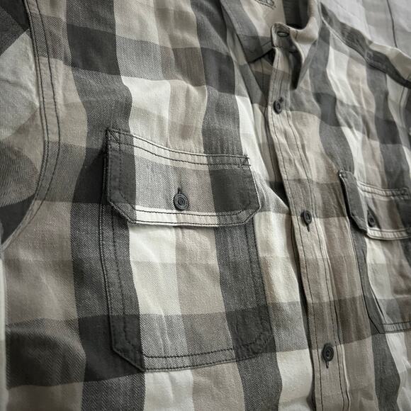 Vans Men’s XL Gray Plaid Long Sleeve Dress Shirt Button Up - Picture 4 of 9